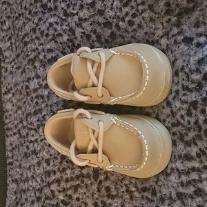 Sperry baby size 3